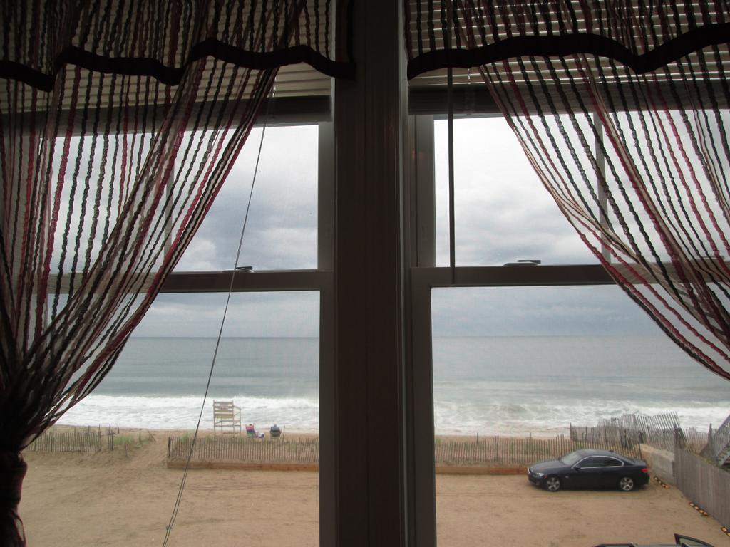 Misquamicut Beach Front Inn Westerly Eksteriør billede