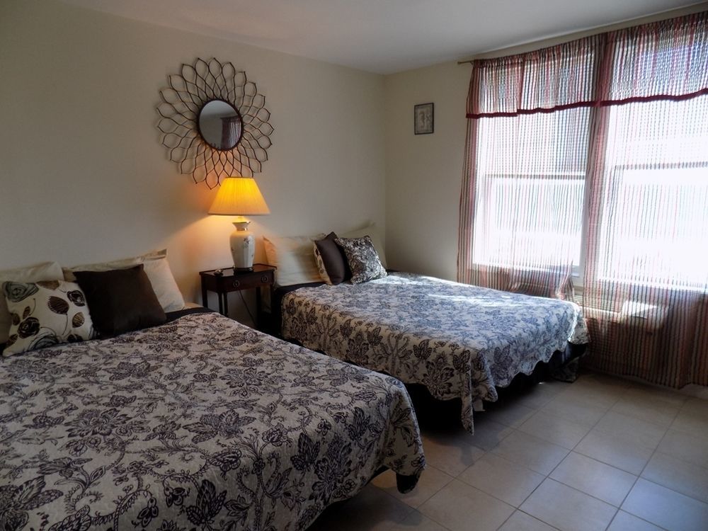 Misquamicut Beach Front Inn Westerly Eksteriør billede