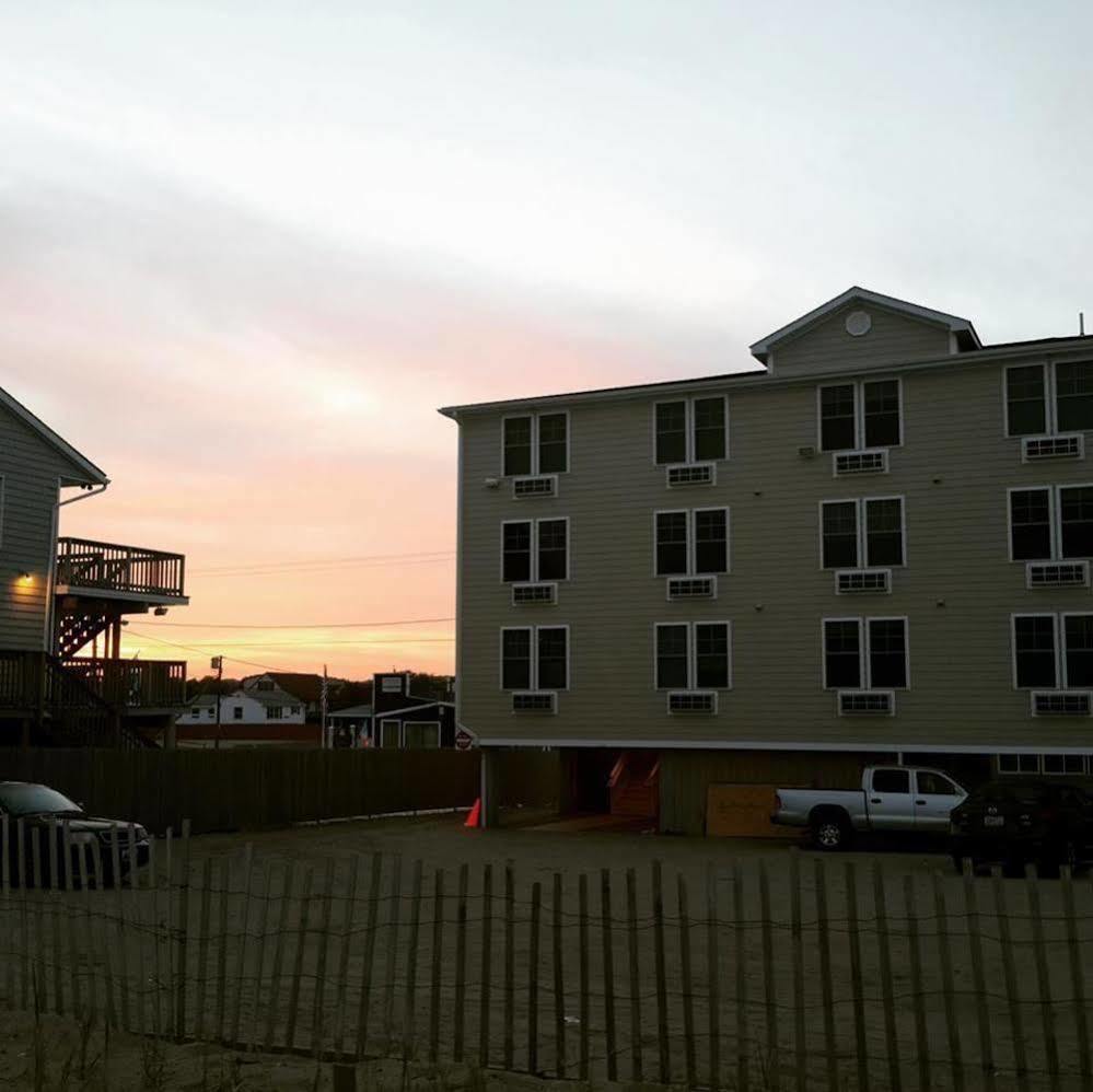 Misquamicut Beach Front Inn Westerly Eksteriør billede