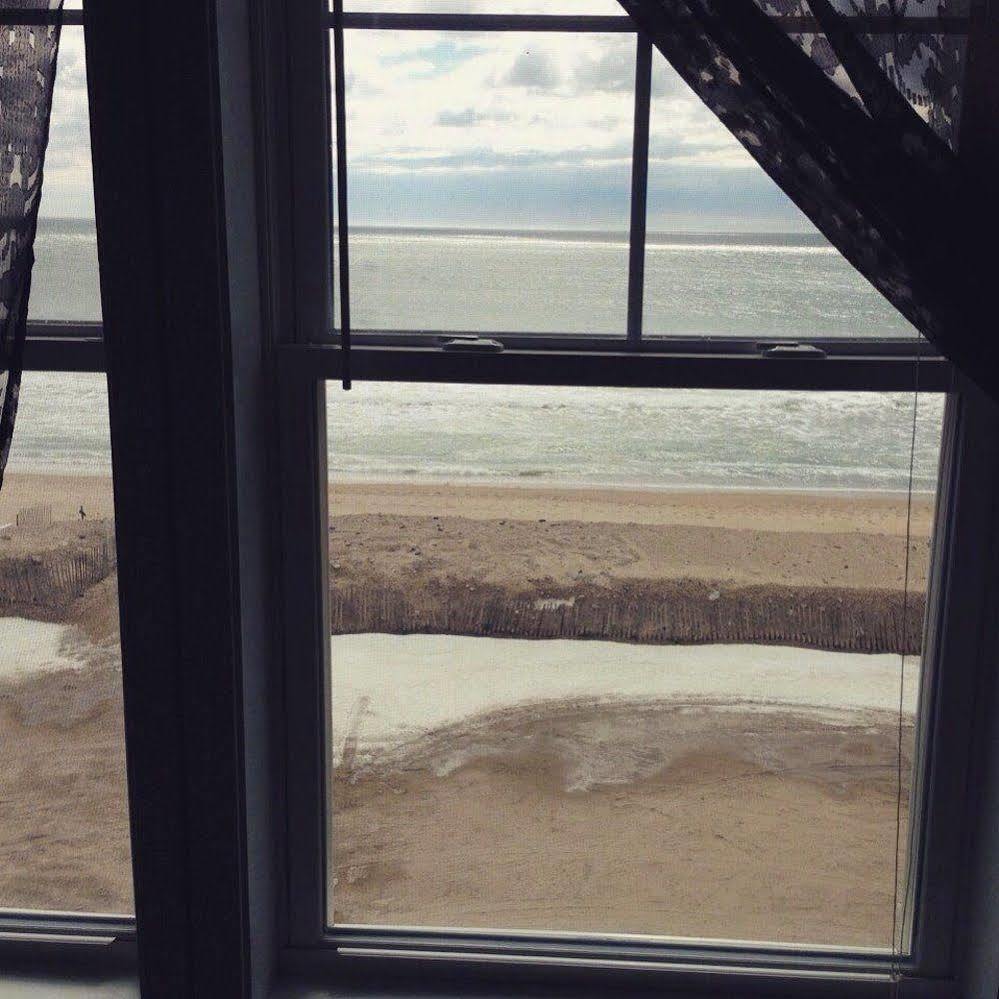 Misquamicut Beach Front Inn Westerly Eksteriør billede