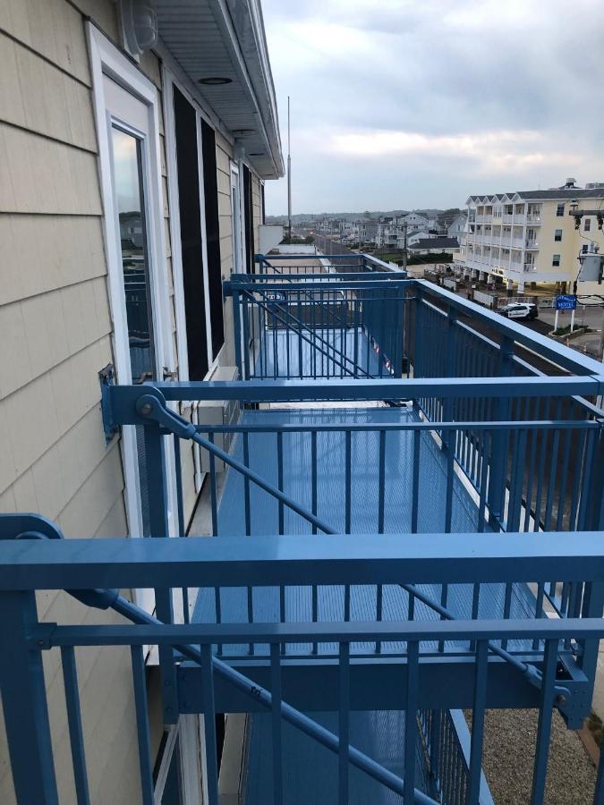 Misquamicut Beach Front Inn Westerly Eksteriør billede